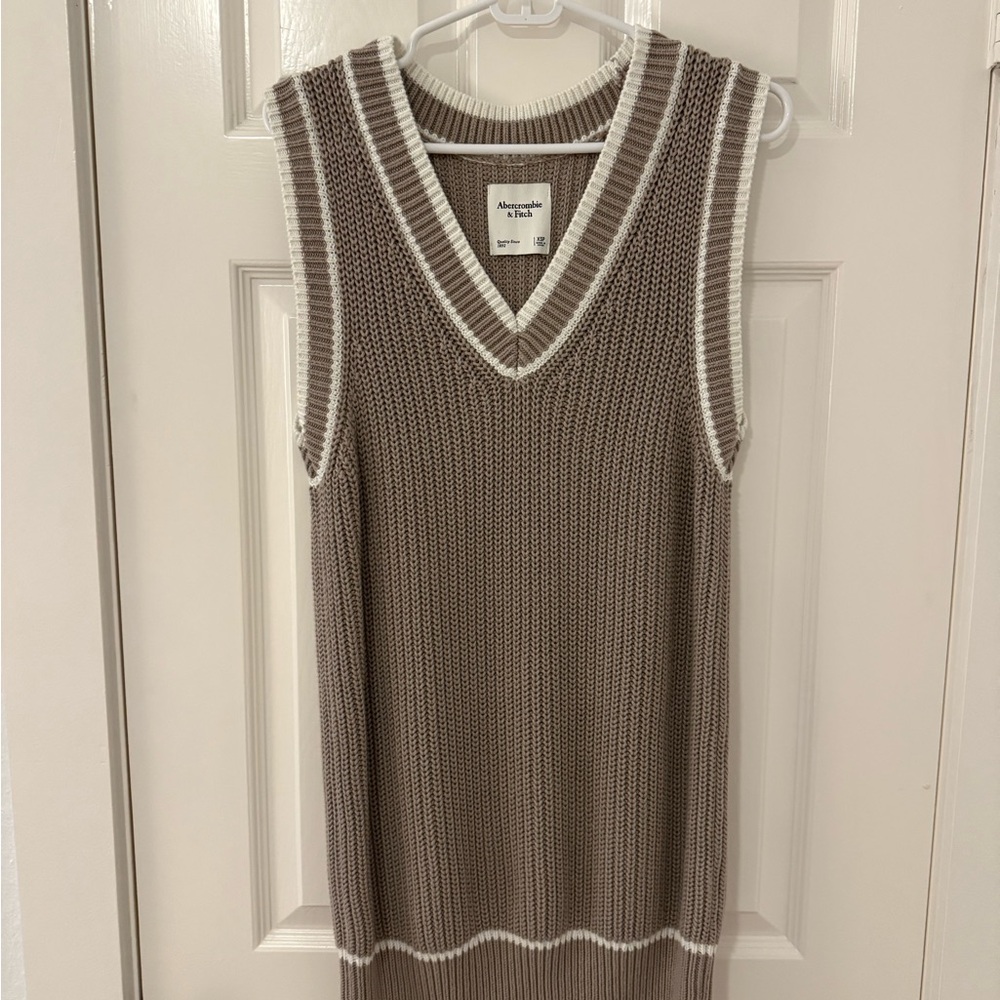 Abercrombie & Fitch Taupe Knit V-Neck Dress